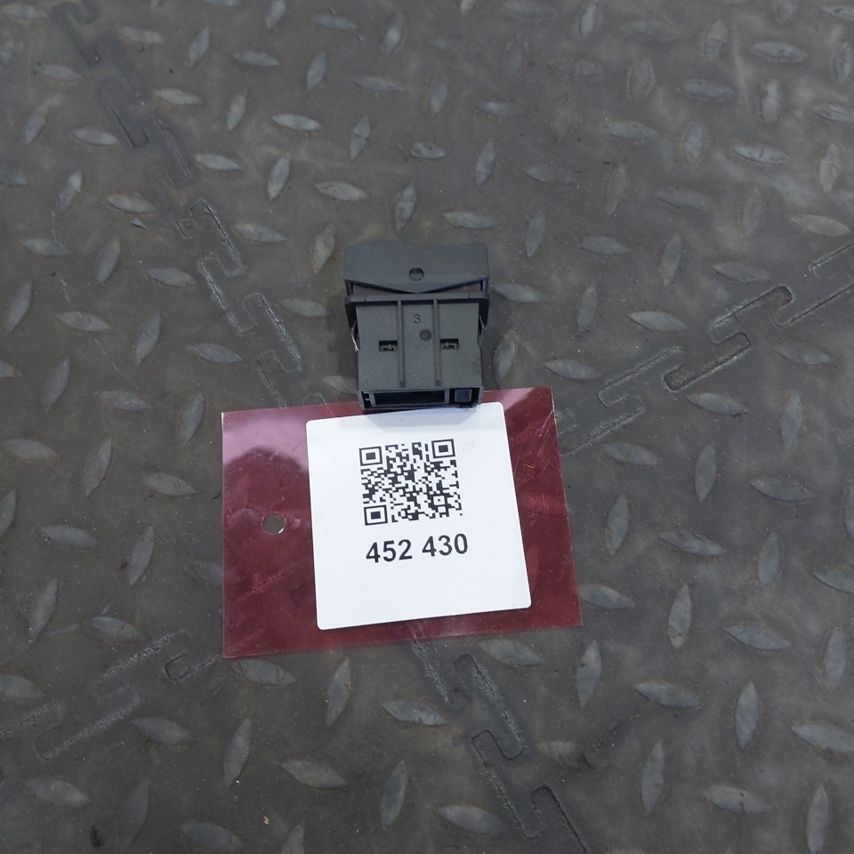 0125454107 MERCEDES Кнопка, № XF452430, фото 2