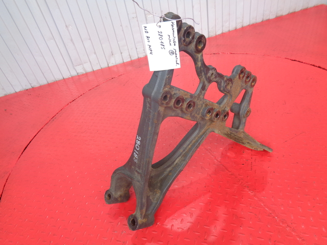 9613251409 MERCEDES Кронштейн реактивной тяги, № XF280185, фото 1