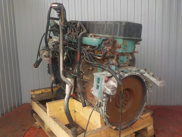1637740 VOLVO Двигатель, D12А, № XF35840, фото 4