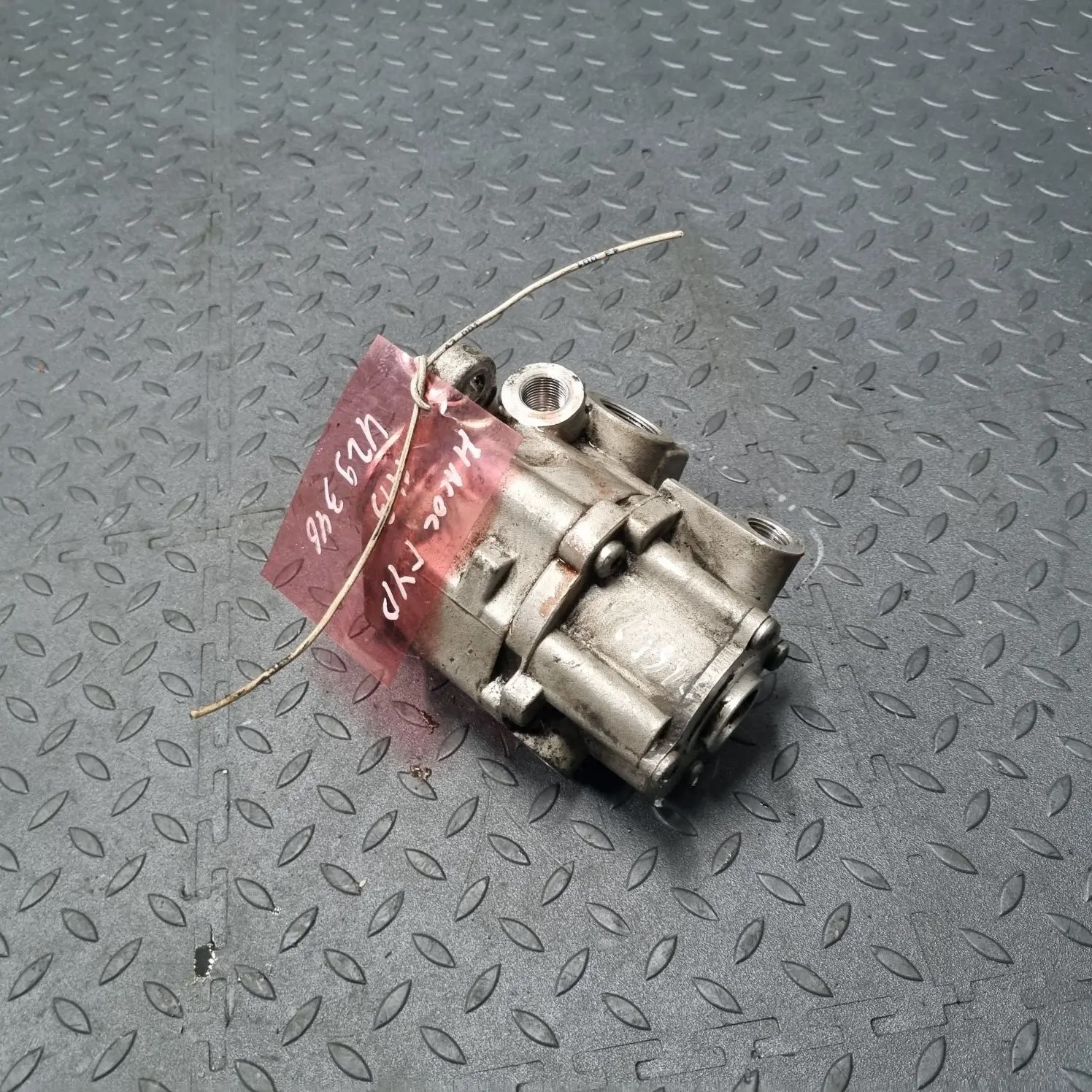 0024608980 MERCEDES Насос ГУР, № XF429346, фото 4