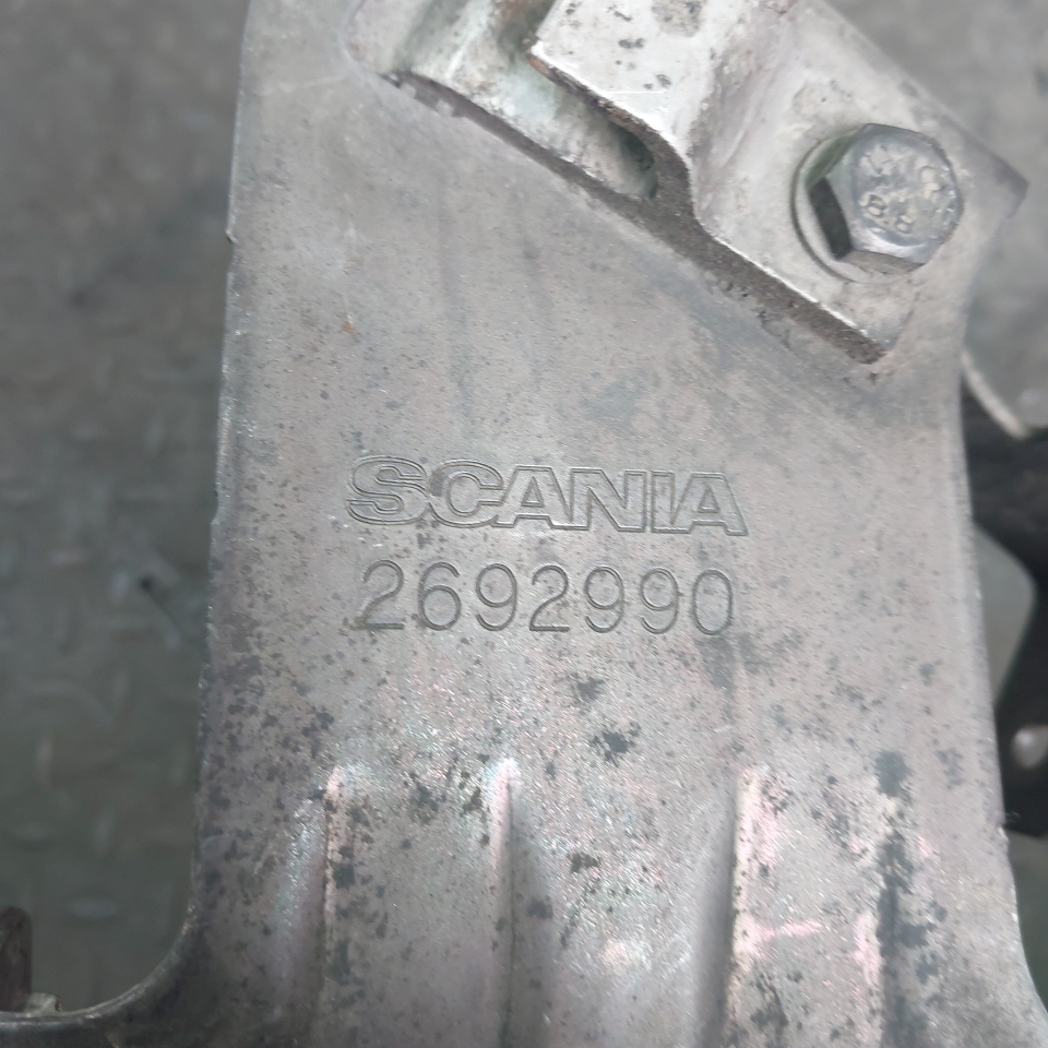 2692990 SCANIA Кронштейн фары правой, № XF453772, фото 2