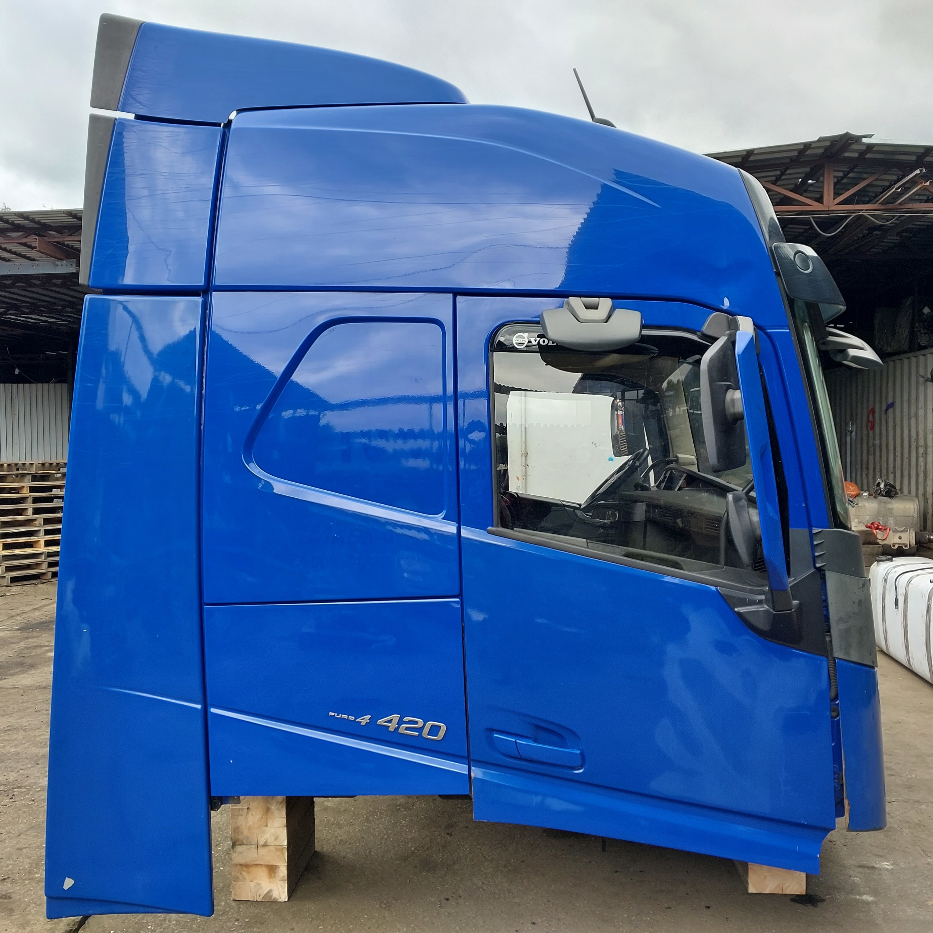 VOLVO Каркас кабины, № XF471342, фото 3