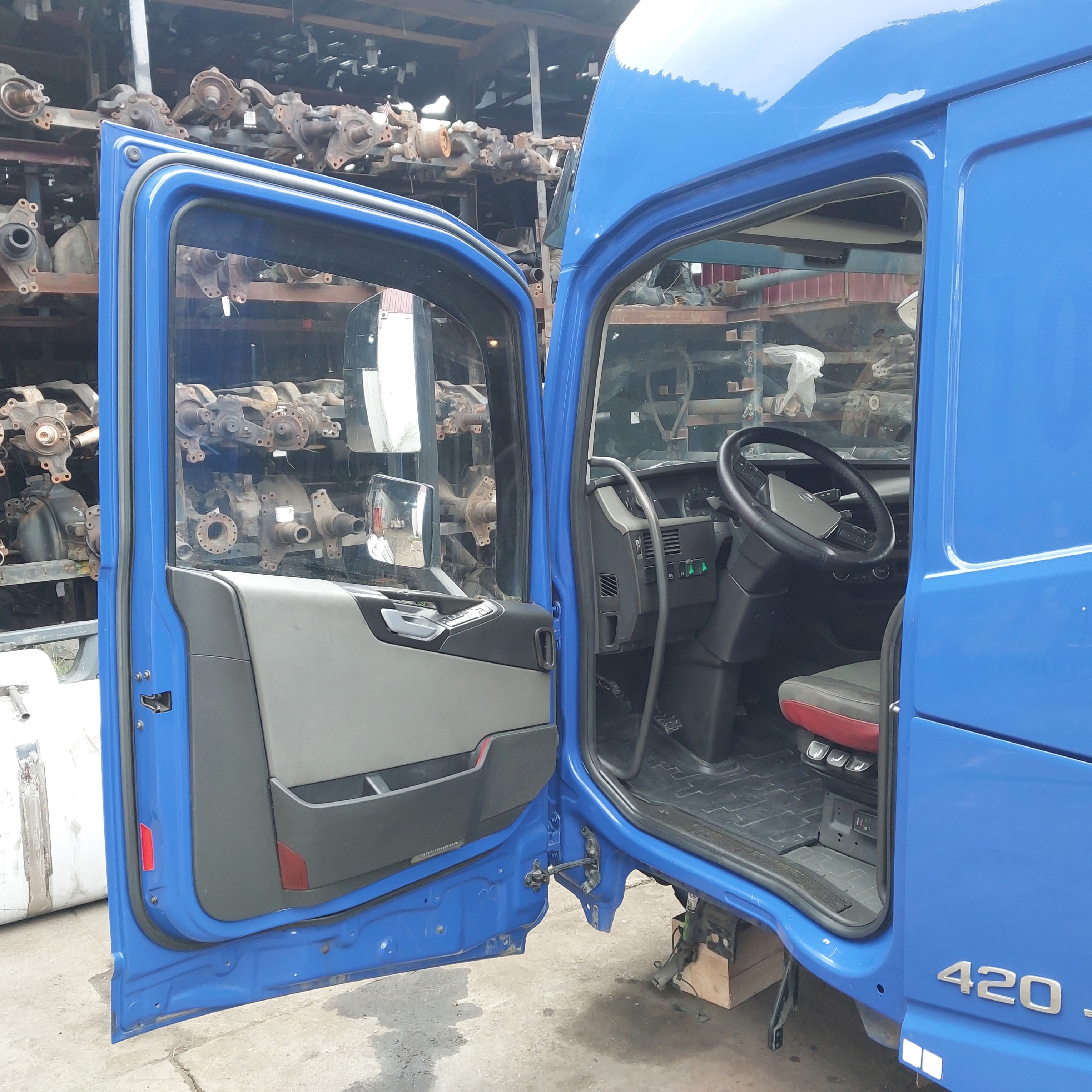 VOLVO Каркас кабины, № XF471342, фото 7