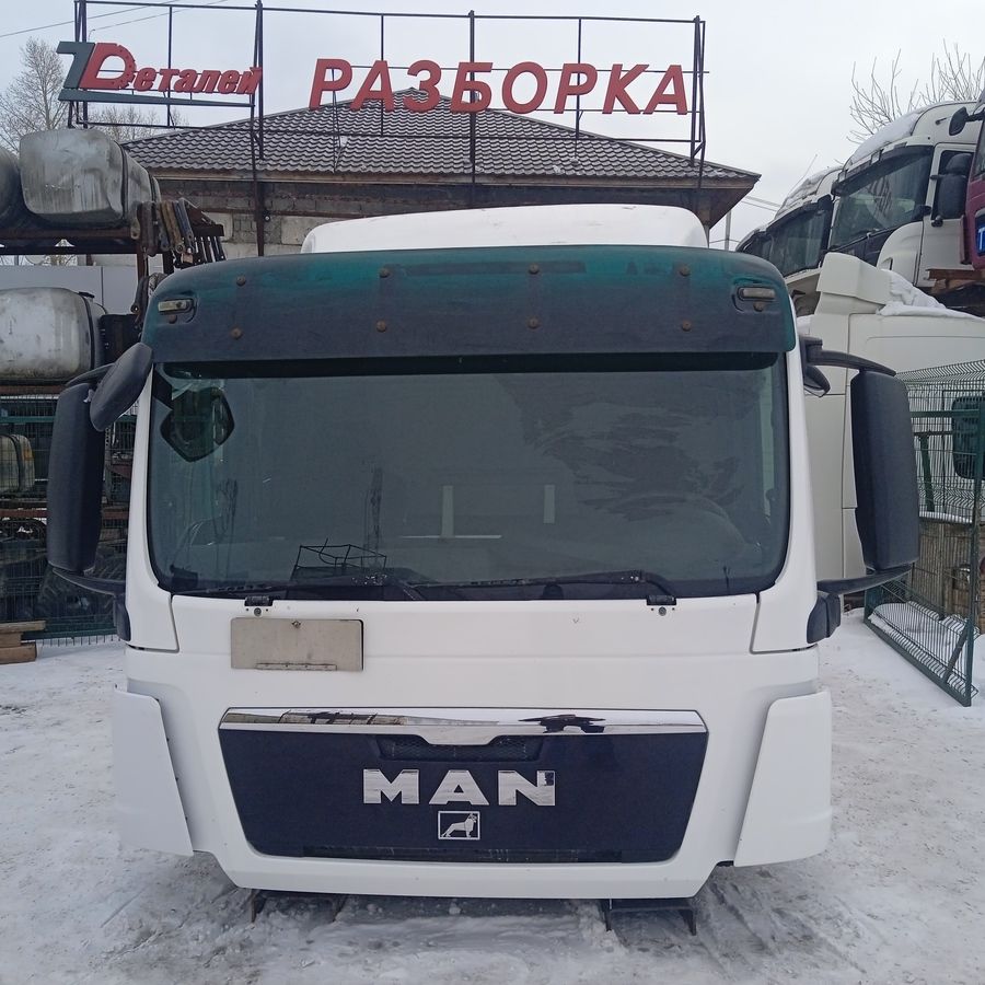 81637010060 MAN Козырек солнцезащитный, № XF400670, фото 1