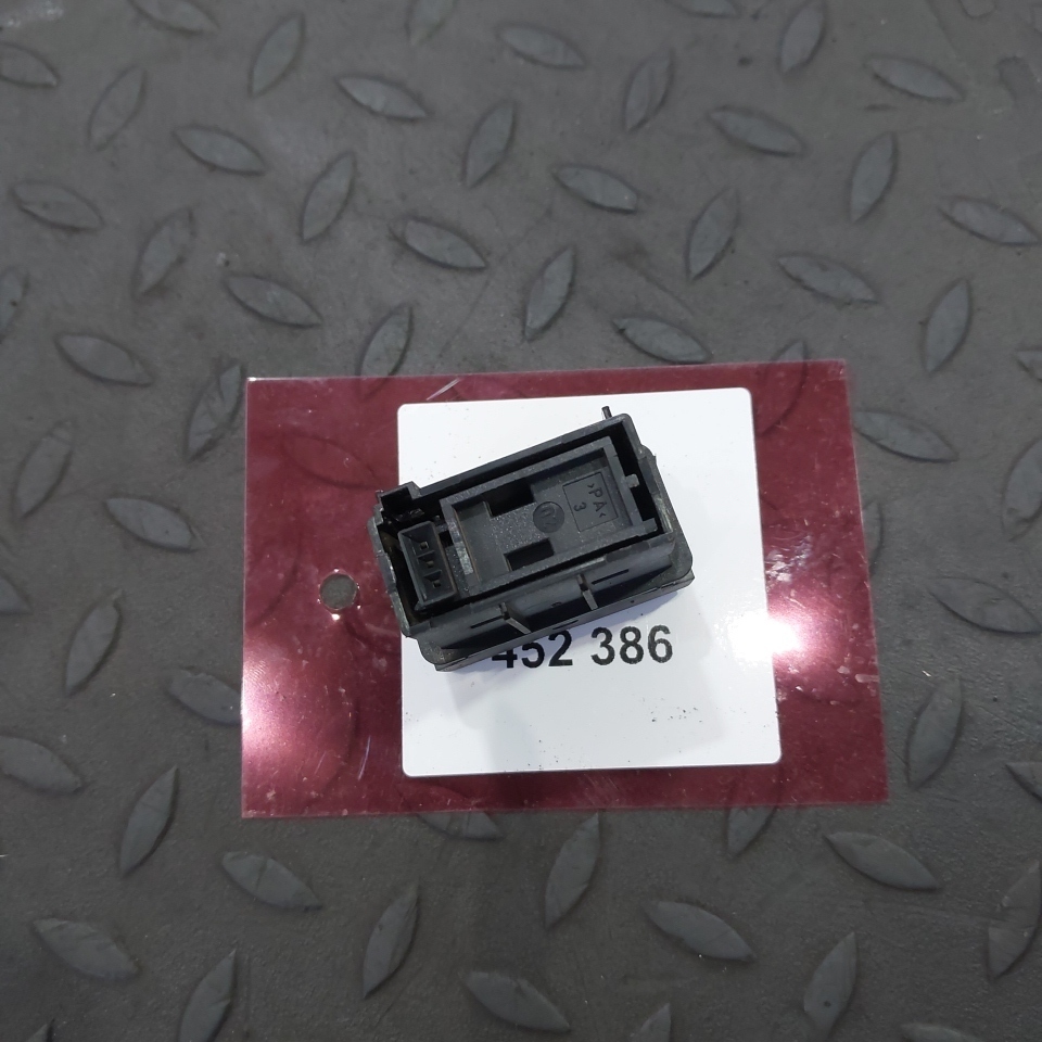 0115459707 MERCEDES Кнопка, № XF452386, фото 4