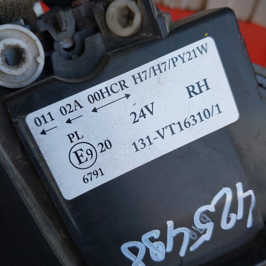 21323113 VOLVO Фара правая, № XF425498, фото 7