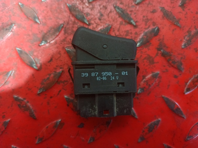 3987950 VOLVO Кнопка, № XF390878, фото 3