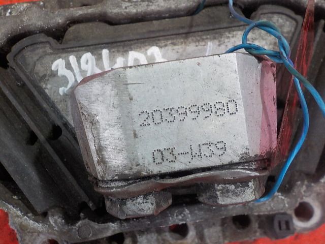 20399980 VOLVO Подушка двигателя, № XF318403, фото 4