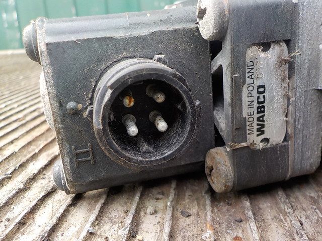 41211012 IVECO Кран ECAS, № XF87331, фото 4