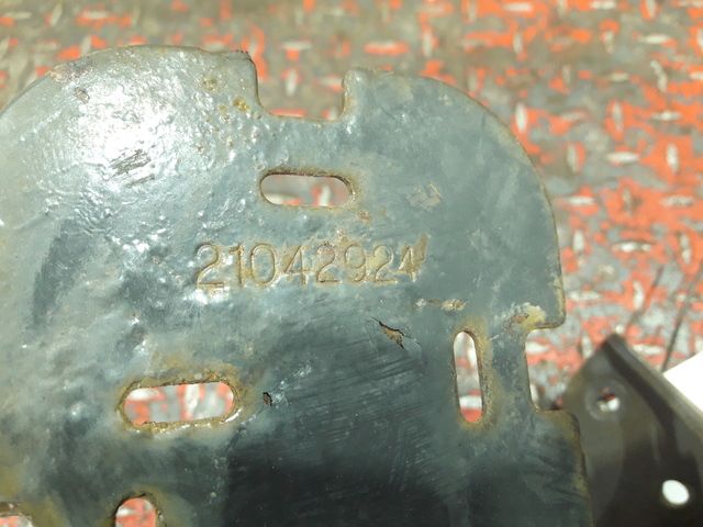 21042924 VOLVO Кронштейн электропроводки, № XF331705, фото 4