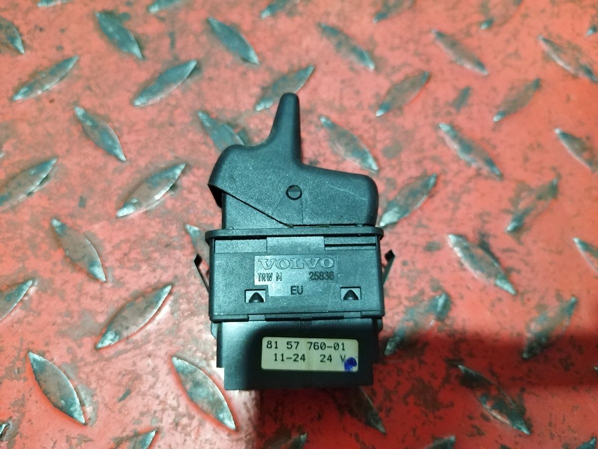 8157760 VOLVO Кнопка, № XF402443, фото 3