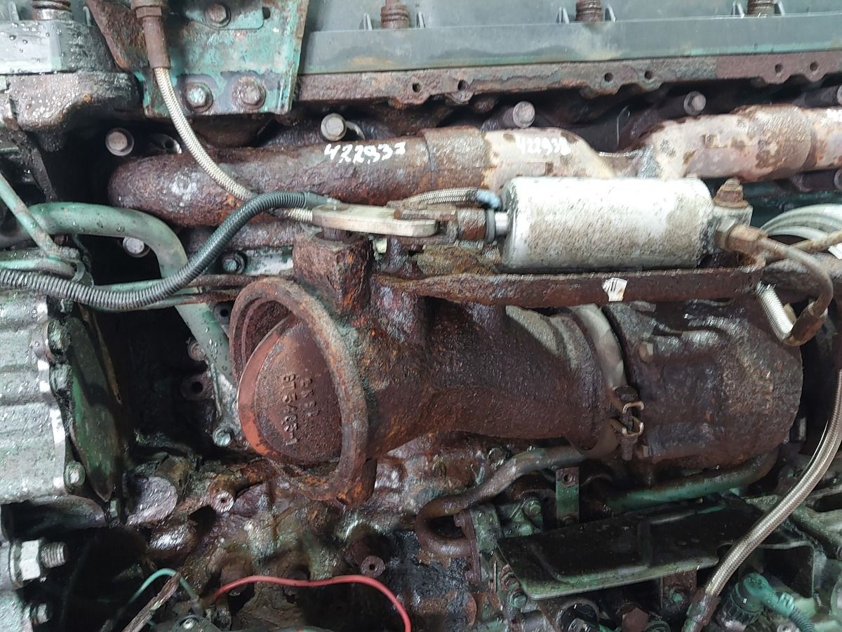 21062629 VOLVO Заслонка горного тормоза, № XF422939, фото 1