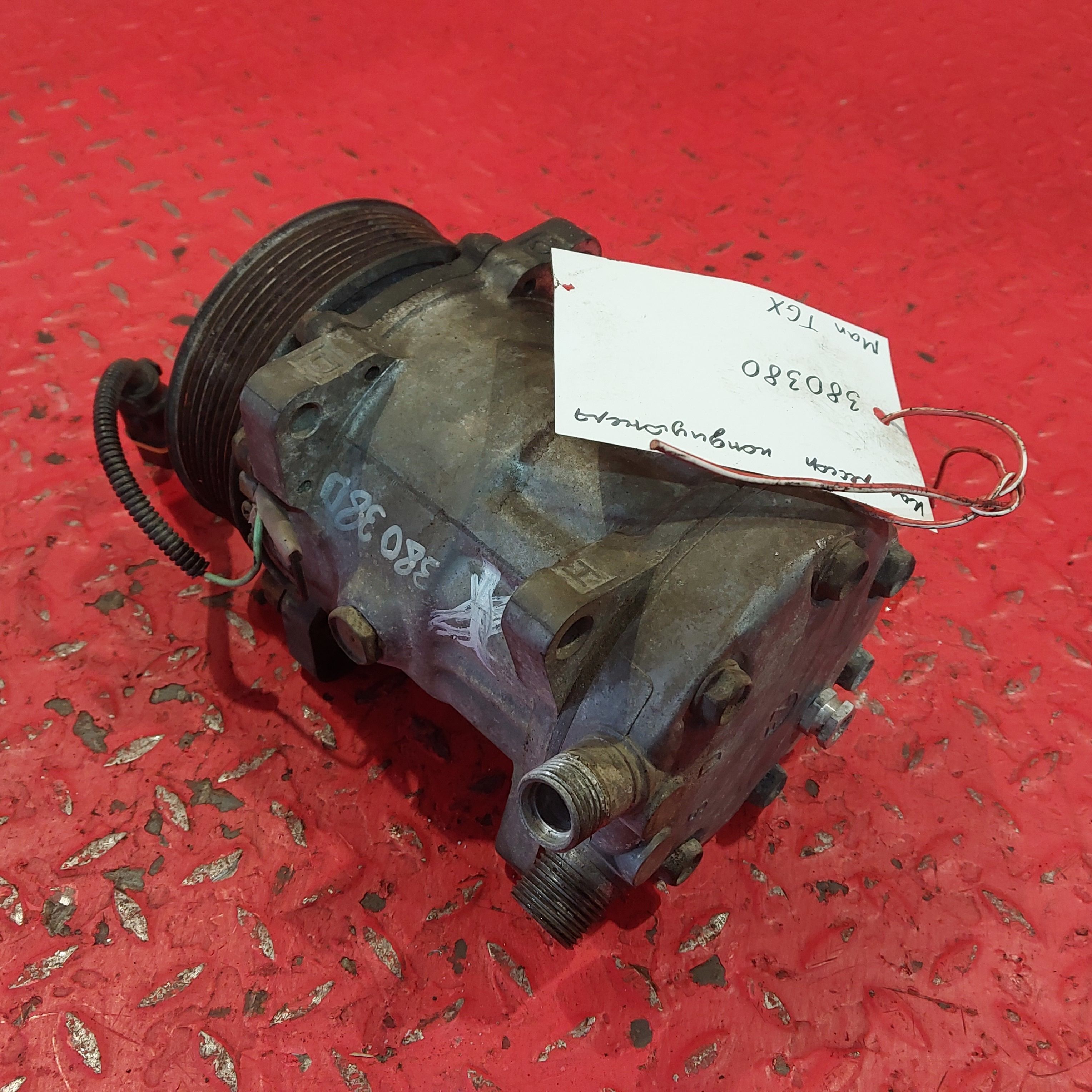 51779707028 MAN Компрессор кондиционера, № XF380380, фото 2
