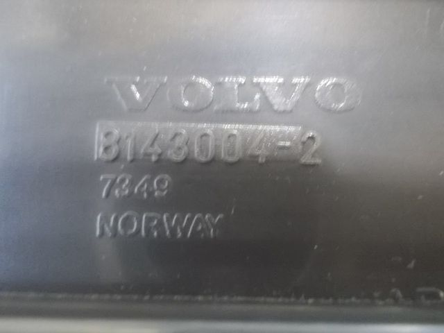 8143004 VOLVO Крышка бардачка, № XF90688, фото 3