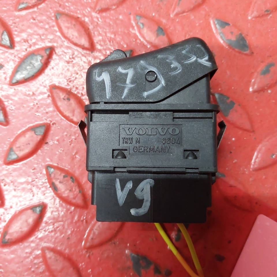 8157759 VOLVO Кнопка, № XF479332, фото 4