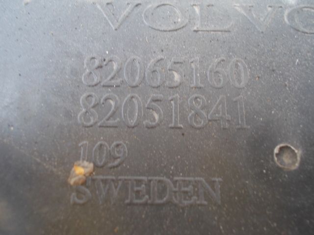 82051841 VOLVO Бардачок, № XF86136, фото 3