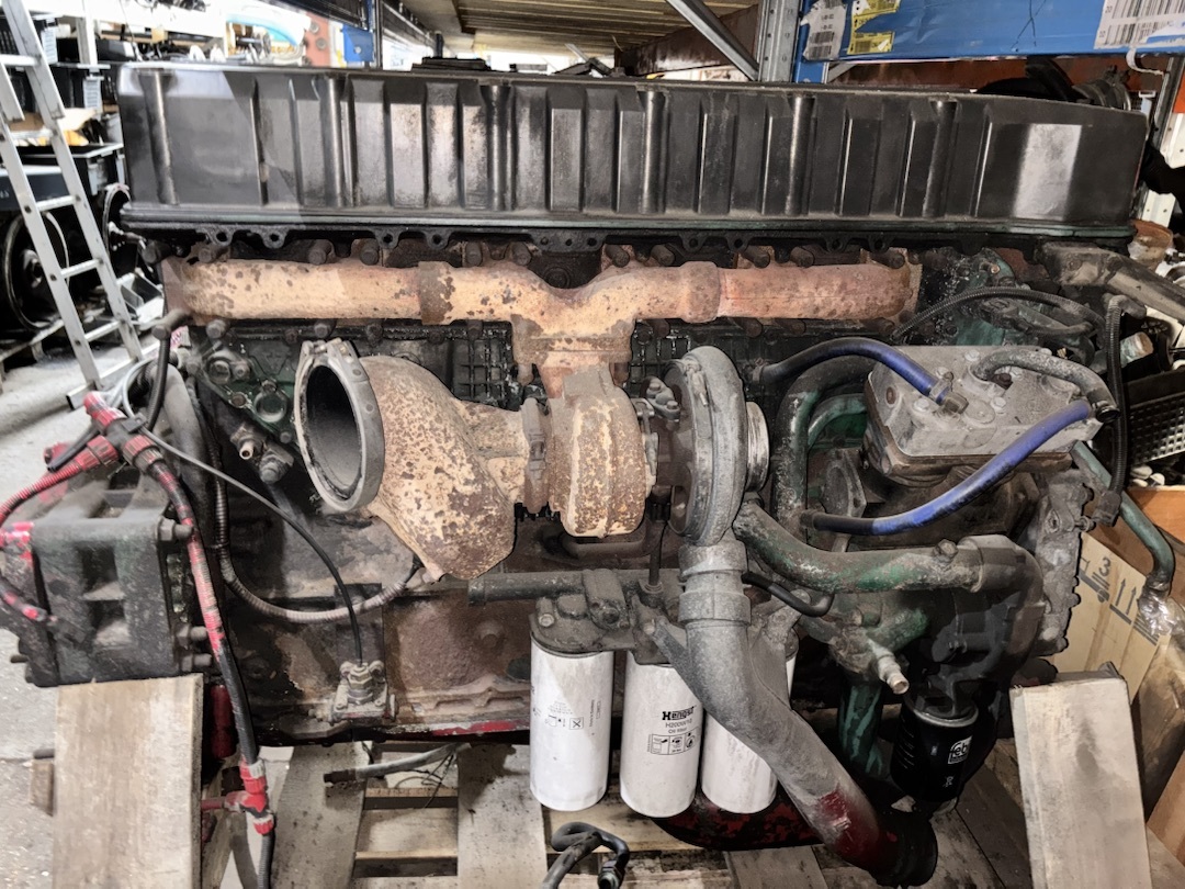 1637740 VOLVO Двигатель, D12А, № XF440897, фото 4