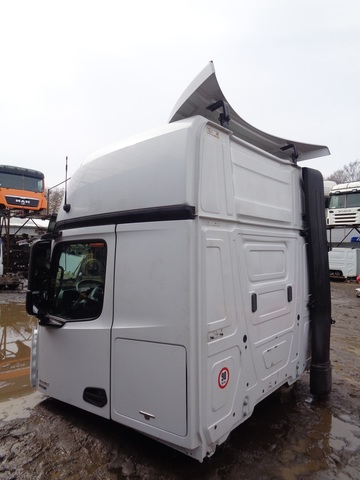 MERCEDES Каркас кабины, № XF278854, фото 3