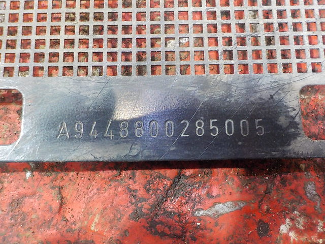 9448800285 MERCEDES Сетка защитная, № XF304592, фото 4