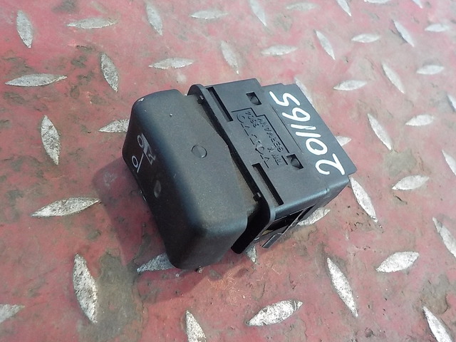 8157756 VOLVO Кнопка, № XF201165, фото 1