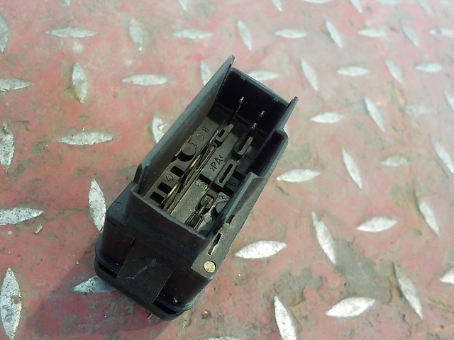 8157756 VOLVO Кнопка, № XF201165, фото 3