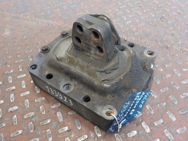 3198122 VOLVO Подушка двигателя, № XF133923, фото 2