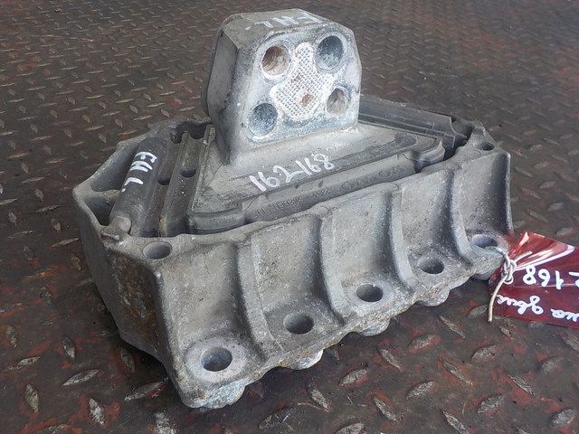 20399980 VOLVO Подушка двигателя, № XF162168, фото 1