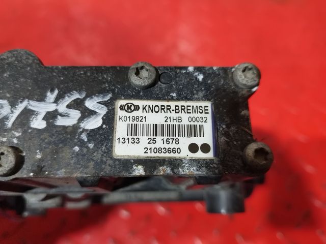 21083660 VOLVO Кран ECAS, № XF357105, фото 3