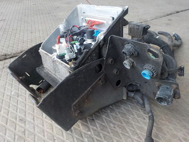 7420975695 RENAULT Блок AdBlue, № XF175368, фото 4