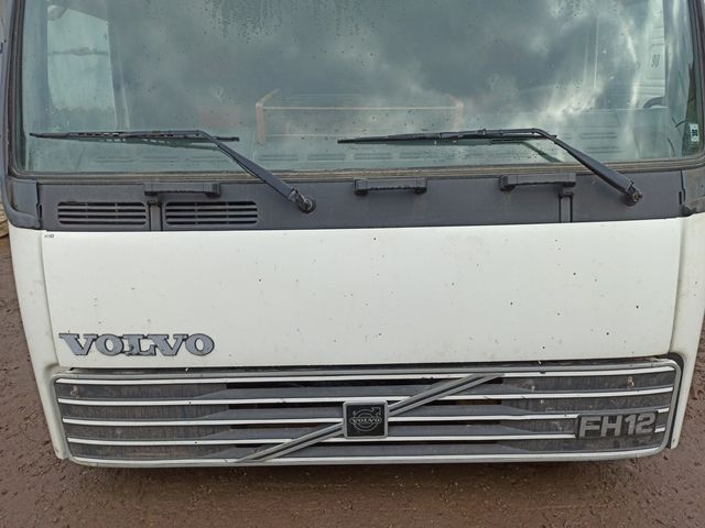 8143393 VOLVO Капот, № XF301428, фото 1