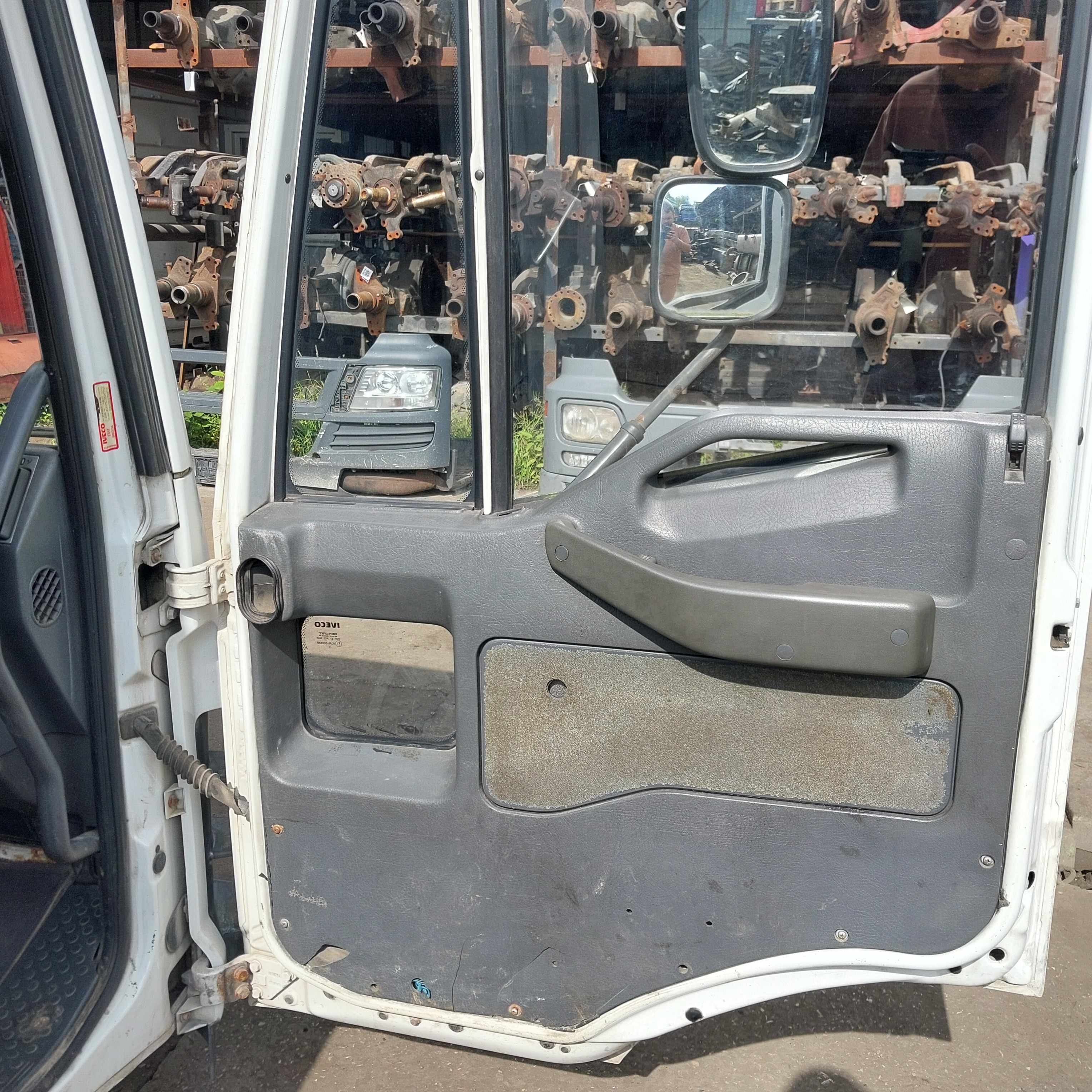 504063074 IVECO Обшивка двери, № XF478040, фото 1