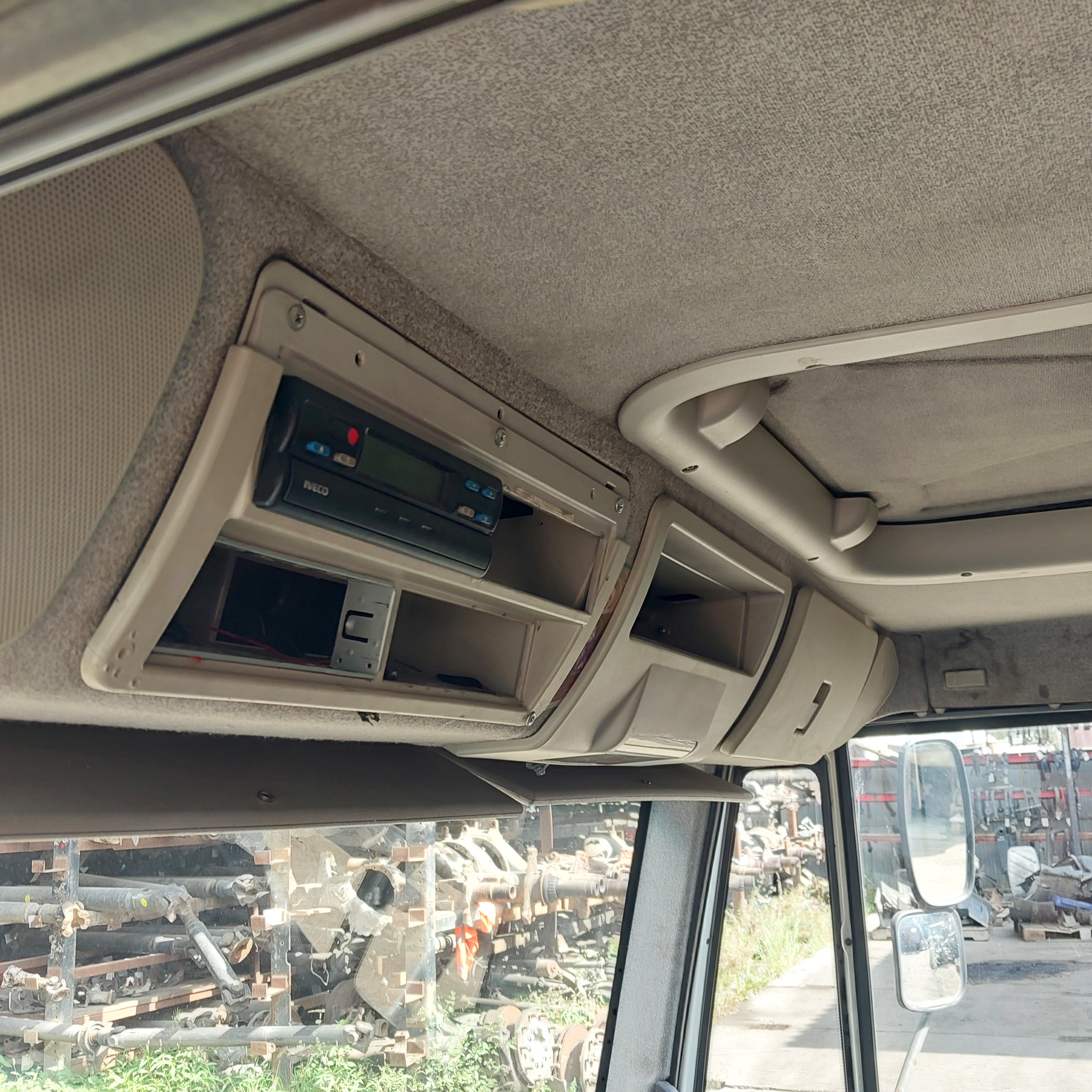 504053851 IVECO Бардачок, № XF478058, фото 1