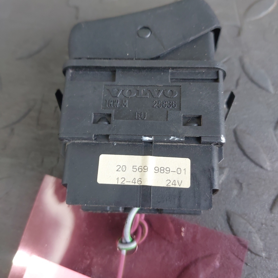 20569989 VOLVO Кнопка, № XF446200, фото 1