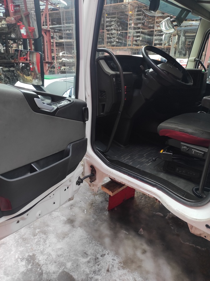 VOLVO Кабина, Globetrotter XL, № XF404185, фото 10