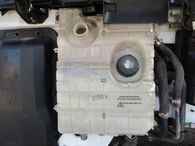 7420828416 RENAULT Бачок расширительный, № XF289523, фото 1