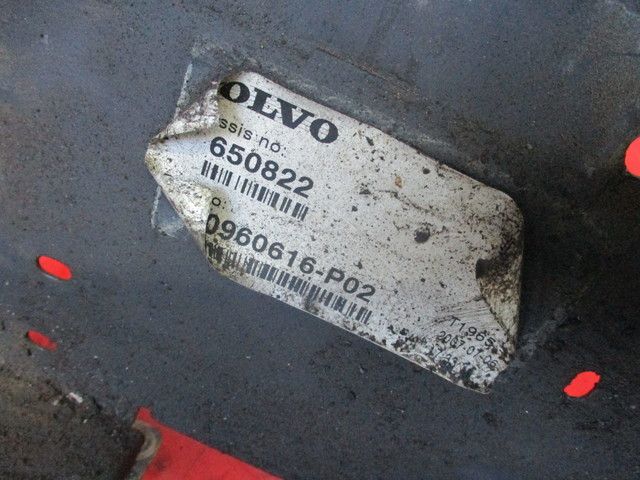 20527318 VOLVO Ящик АКБ, № XF325339, фото 8