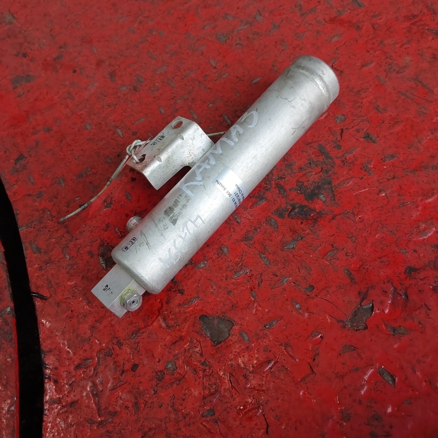 0008305483 MERCEDES Осушитель кондиционера, № XF427354, фото 1