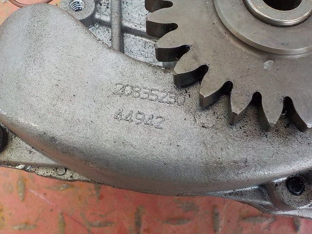 20570573 VOLVO Насос масляный, № XF147125, фото 4