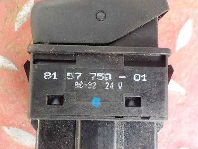 8157750 VOLVO Кнопка, № XF197771, фото 5