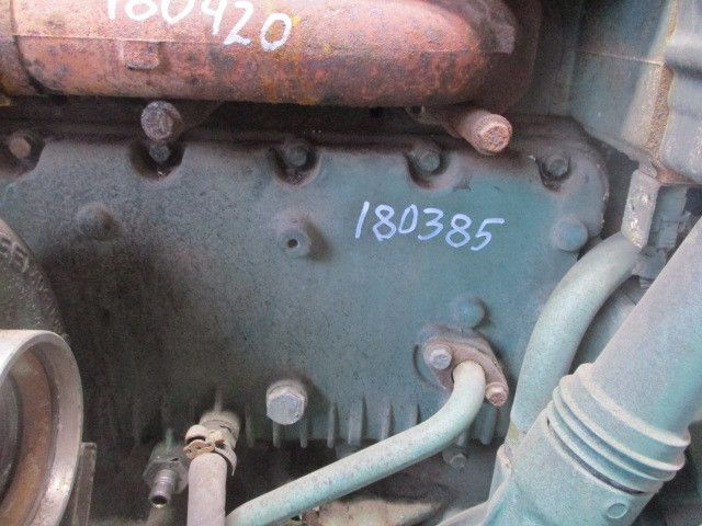 20536623 VOLVO Крышка двигателя, № XF180385, фото 1