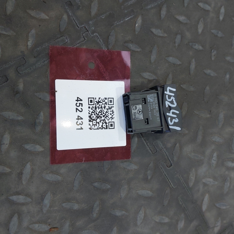 0125453807 MERCEDES Кнопка, № XF452431, фото 1