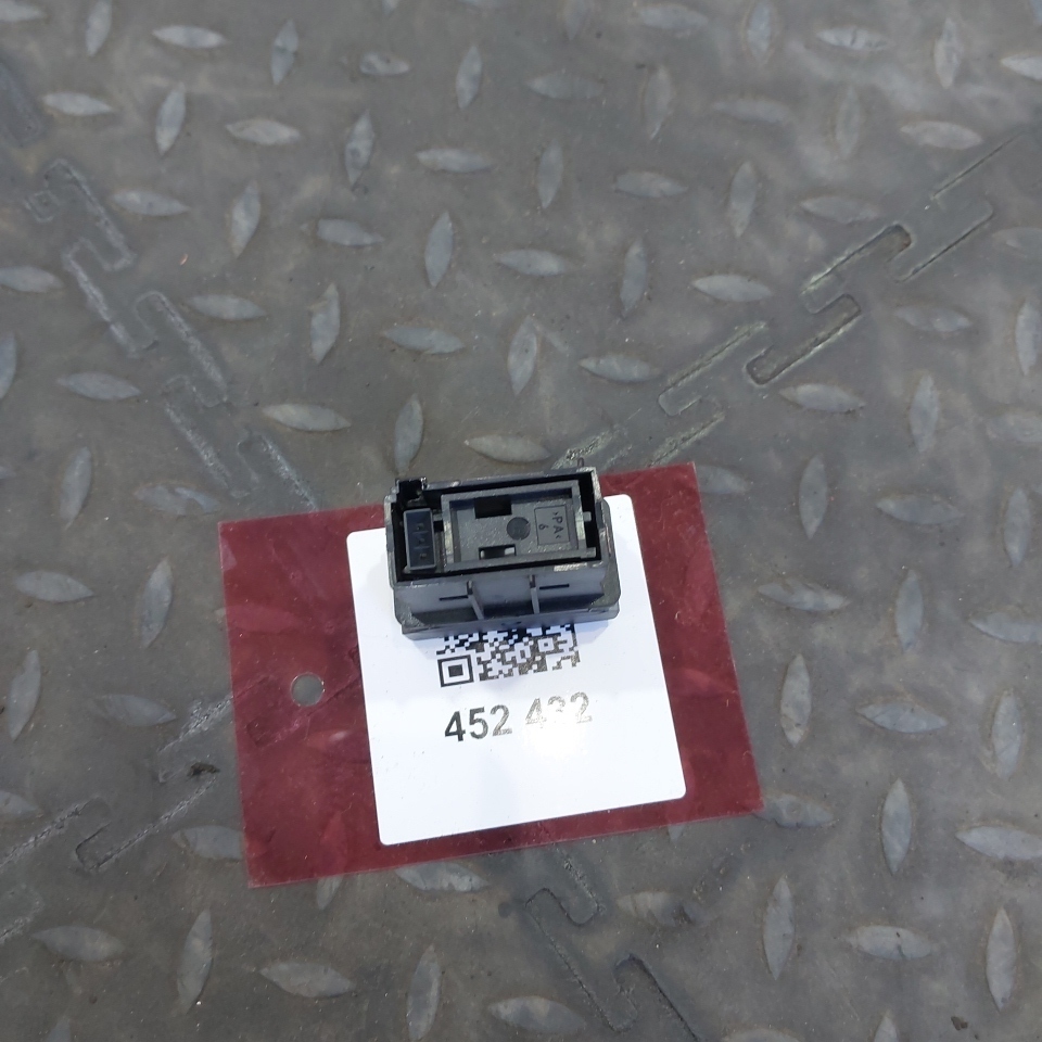 0125453407 MERCEDES Кнопка, № XF452432, фото 4