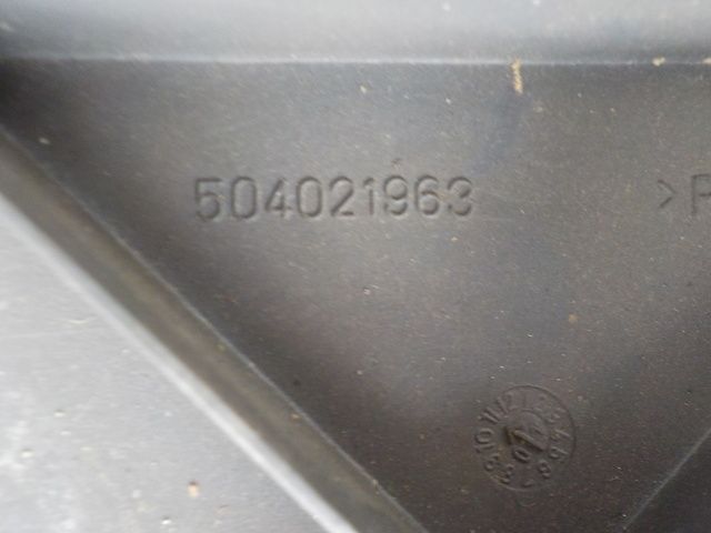 504021963 IVECO Крышка бардачка, № XF170718, фото 3