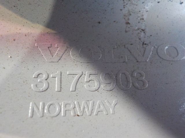3175903 VOLVO Крышка динамика, № XF292589, фото 4