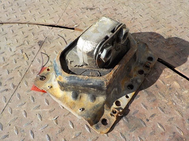 20499472 VOLVO Подушка двигателя, № XF146398, фото 2