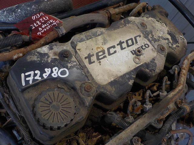 4895909 IVECO Клапанная крышка, № XF172880, фото 1