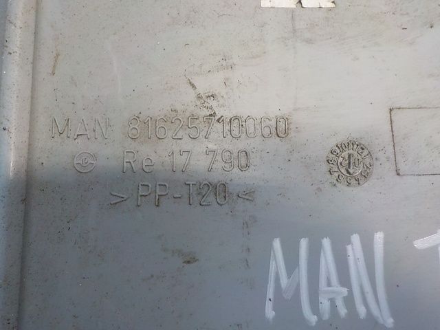 81625710058 MAN Обшивка кабины, № XF77719, фото 2