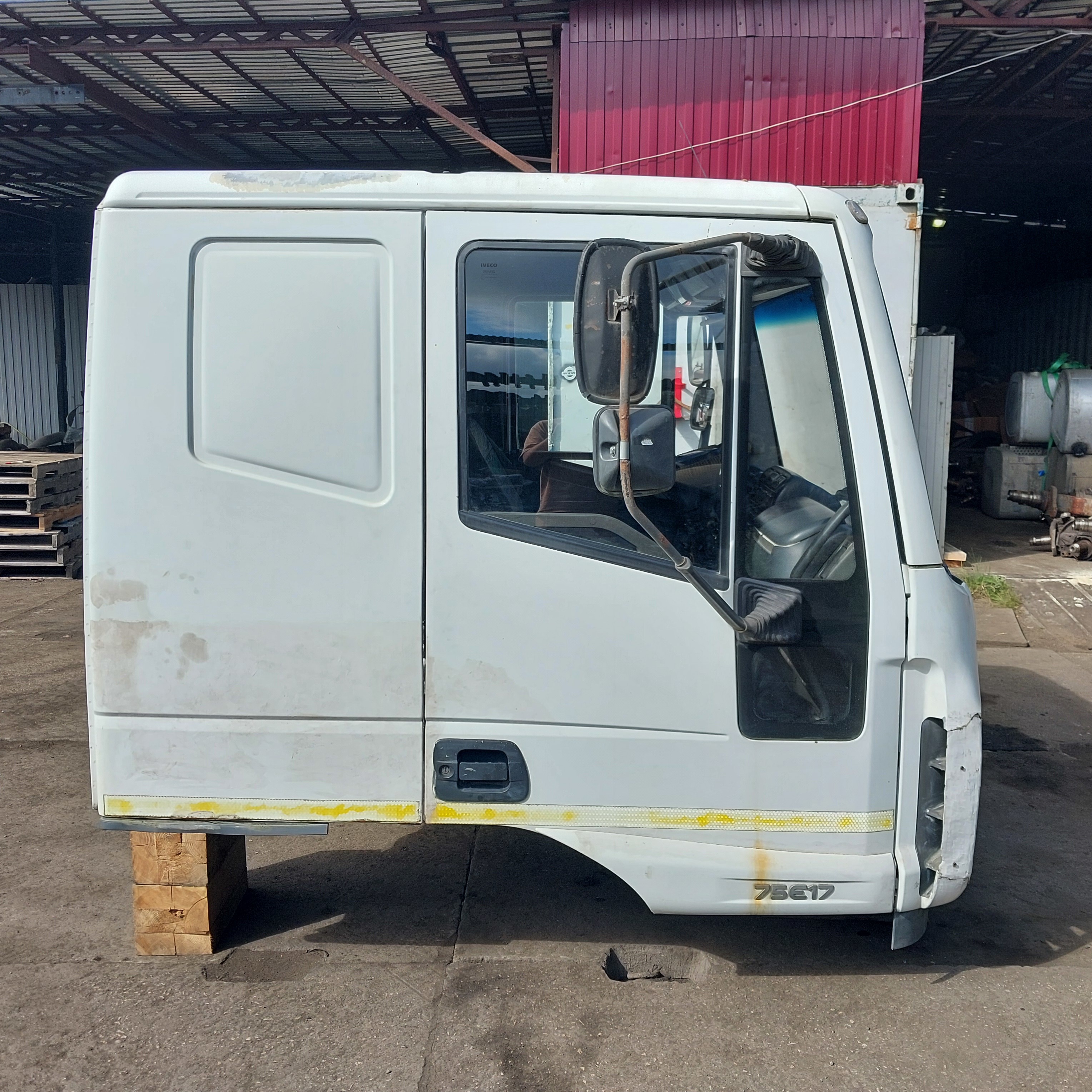 504094033 IVECO Каркас кабины, № XF477977, фото 6