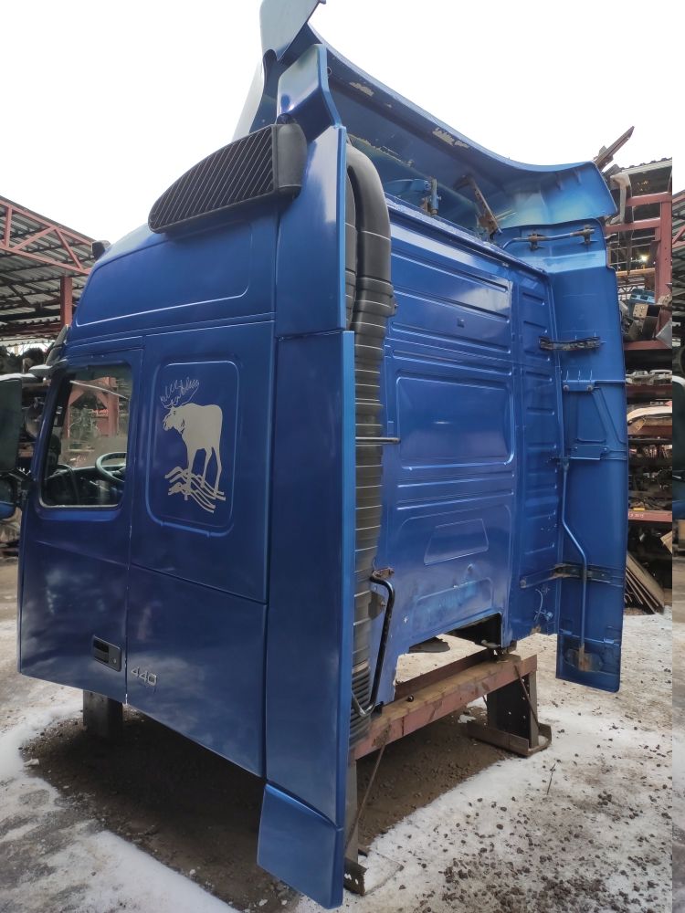 VOLVO Каркас кабины, № XF225723, фото 2