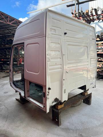 VOLVO Каркас кабины, № XF340837, фото 3
